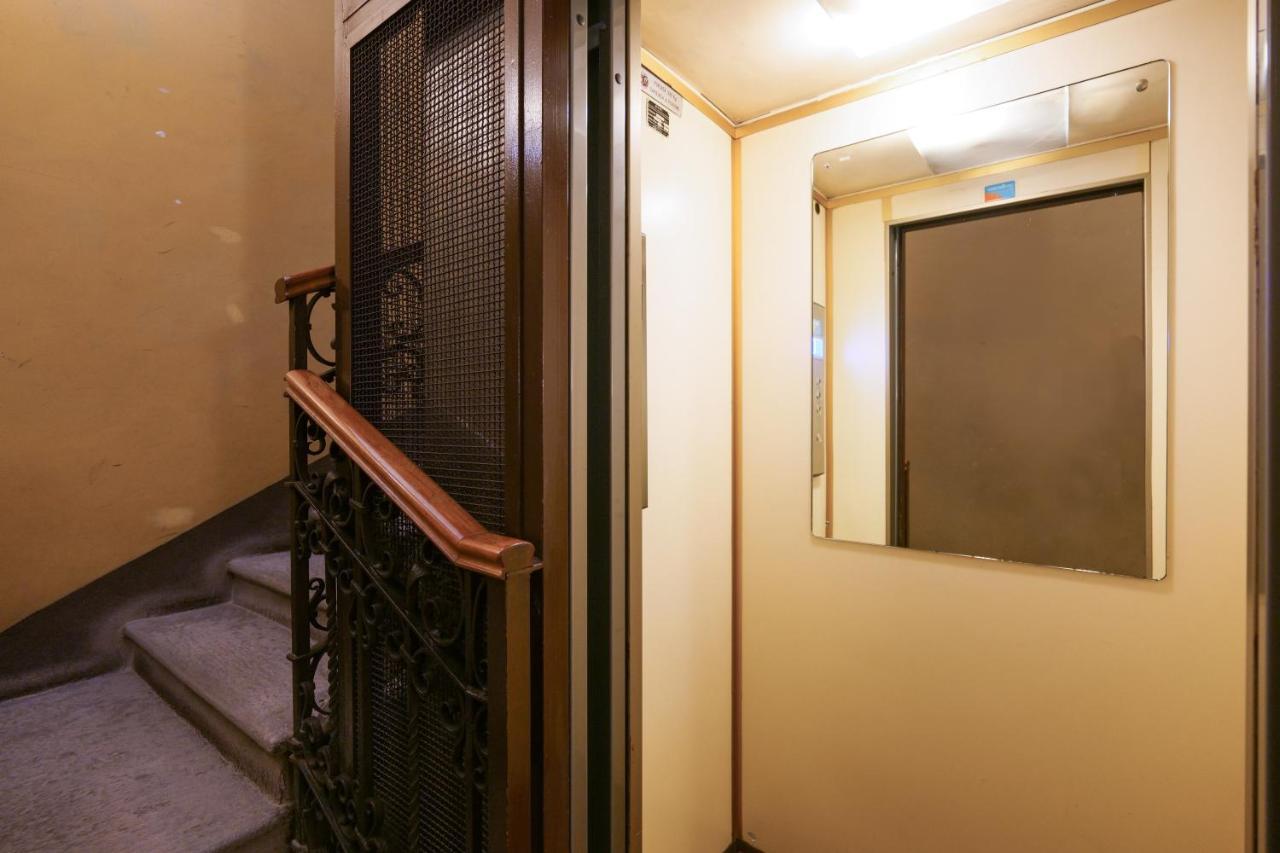 Castello Luxury Apartment - In The Heart Of Milano Esterno foto